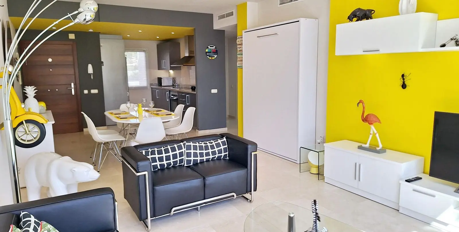 Sale of middle floor apartment in Estepona 4