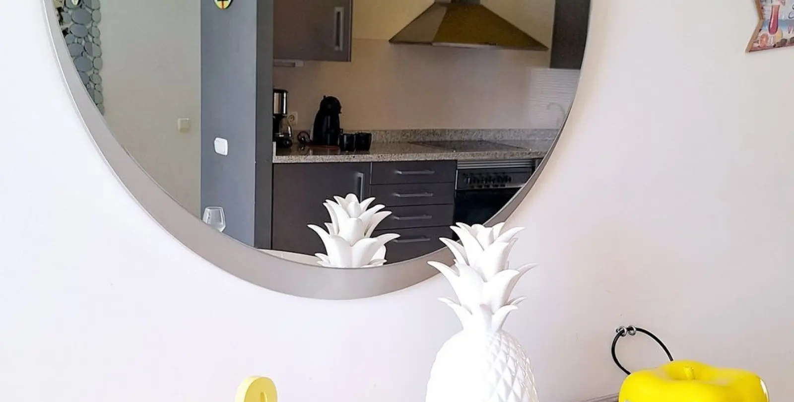 Sale of middle floor apartment in Estepona 5