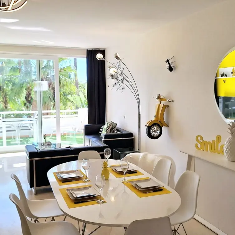 Продажа апартаментов на среднем этаже в Estepona