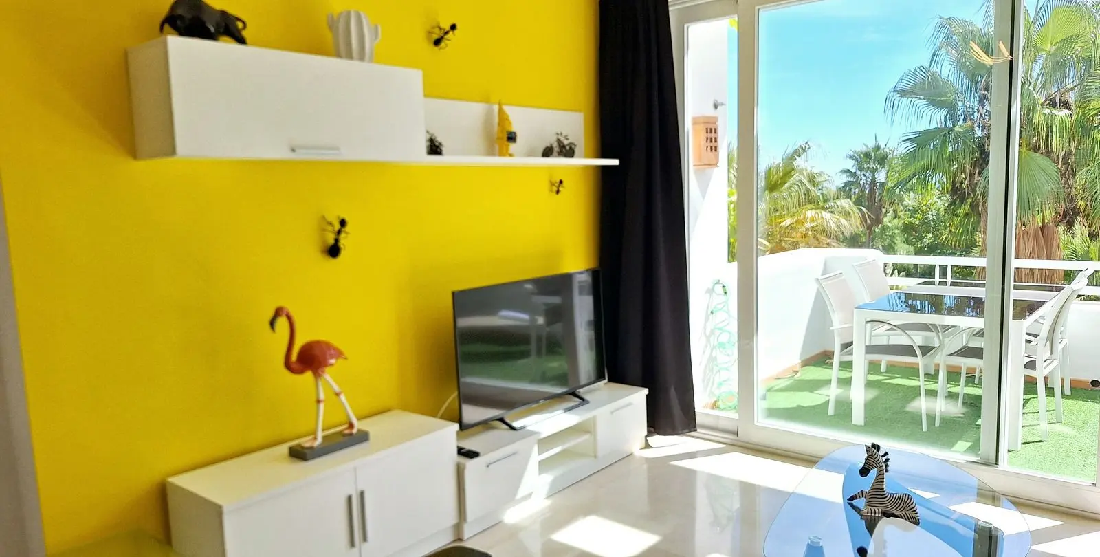 Sale of middle floor apartment in Estepona 12