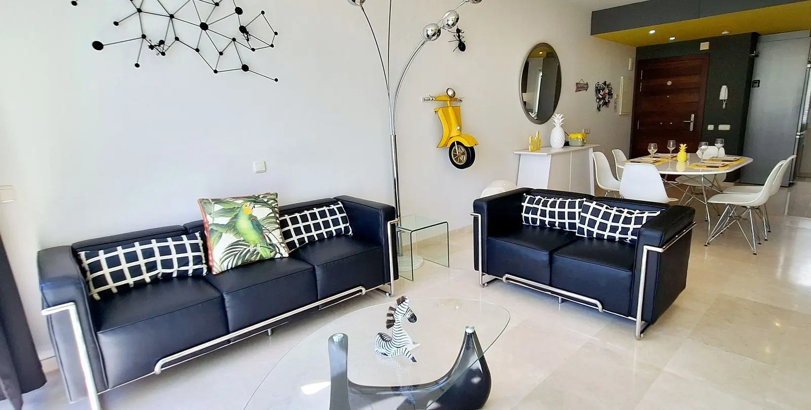 Sale of middle floor apartment in Estepona 13