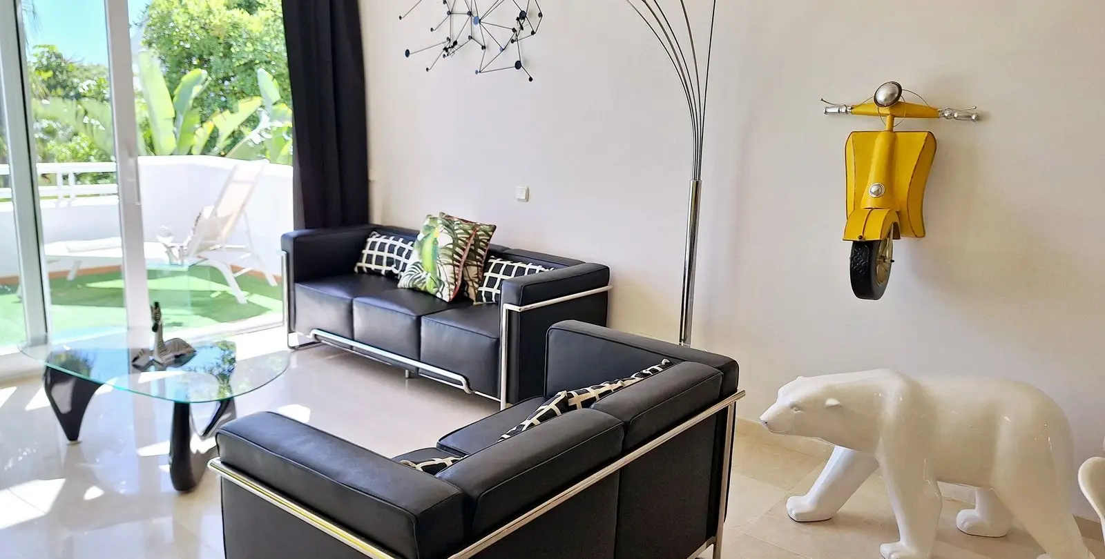 Sale of middle floor apartment in Estepona 14