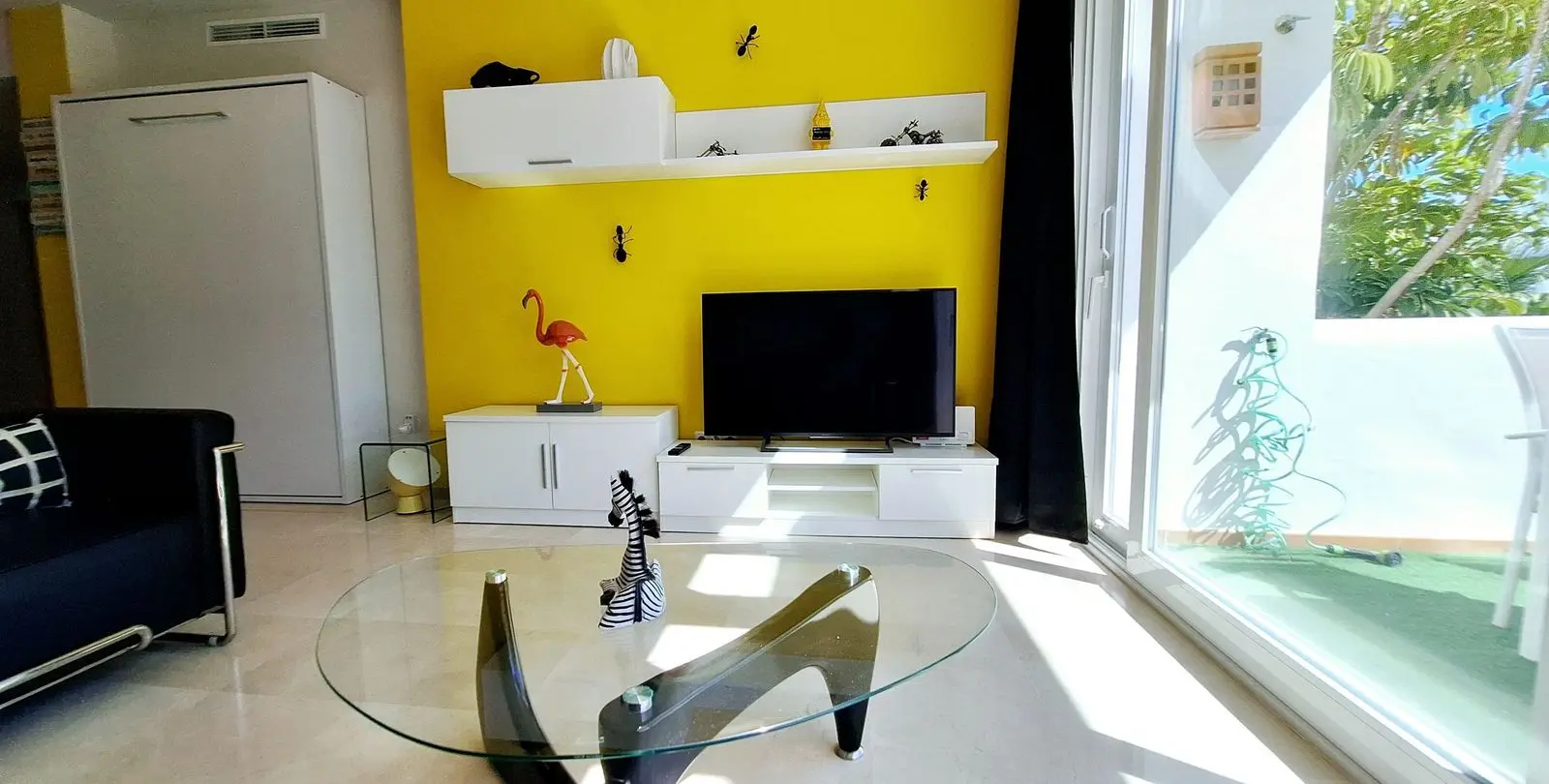 Sale of middle floor apartment in Estepona 15