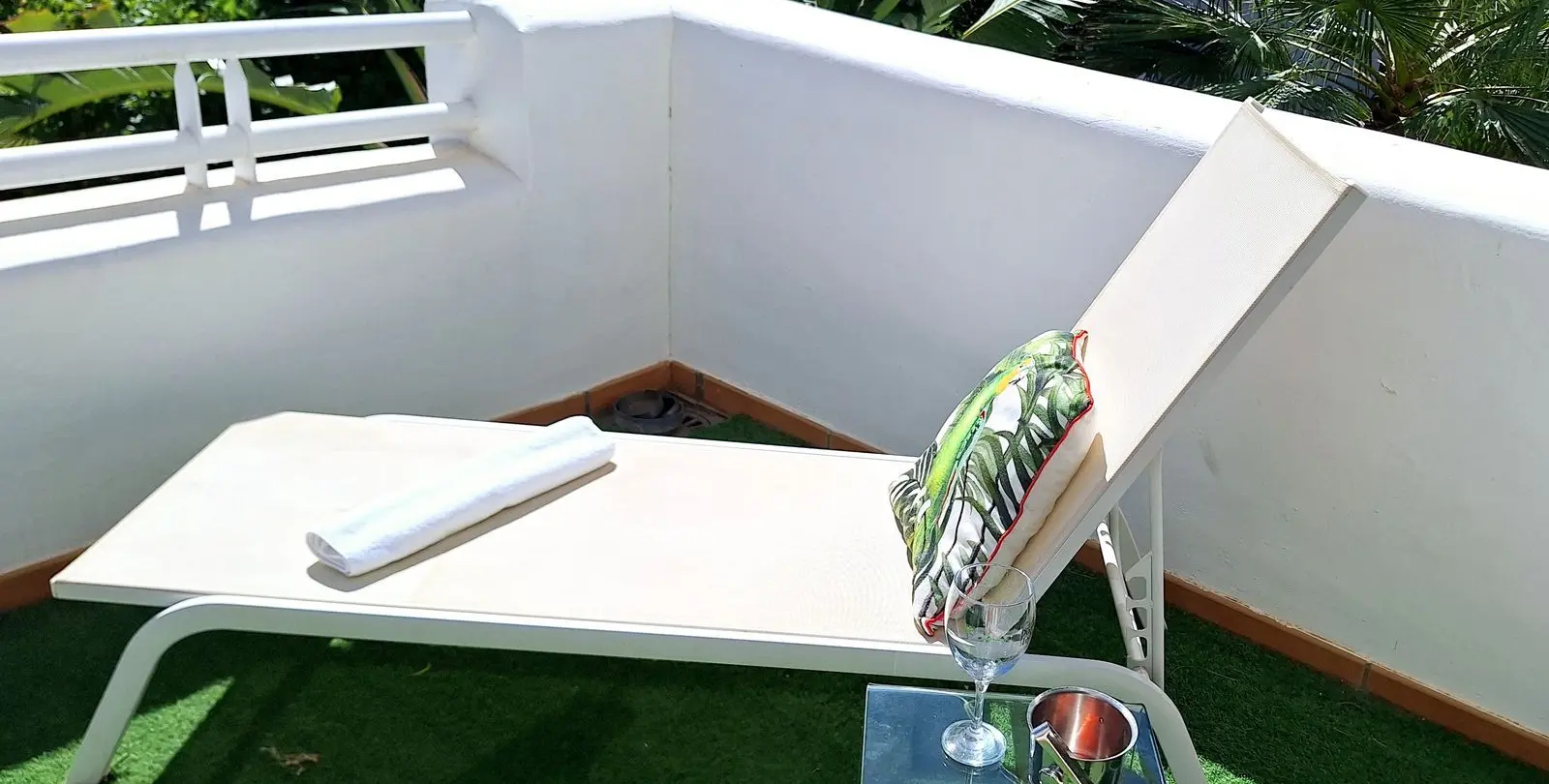 Sale of middle floor apartment in Estepona 17