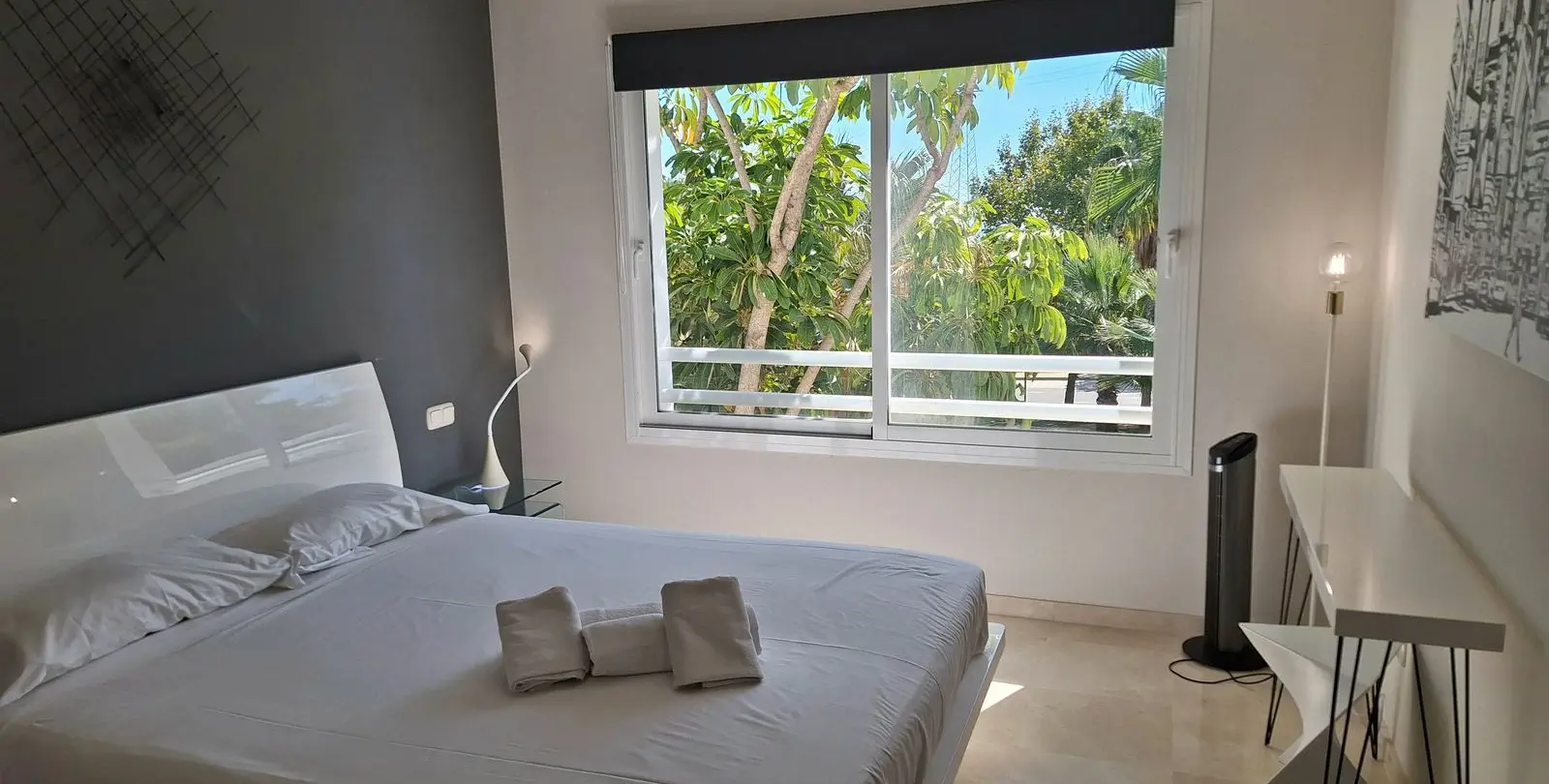 Sale of middle floor apartment in Estepona 22
