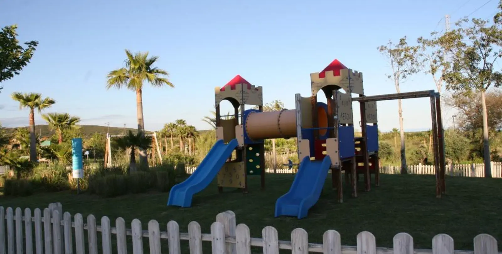 Sale of middle floor apartment in Estepona 43