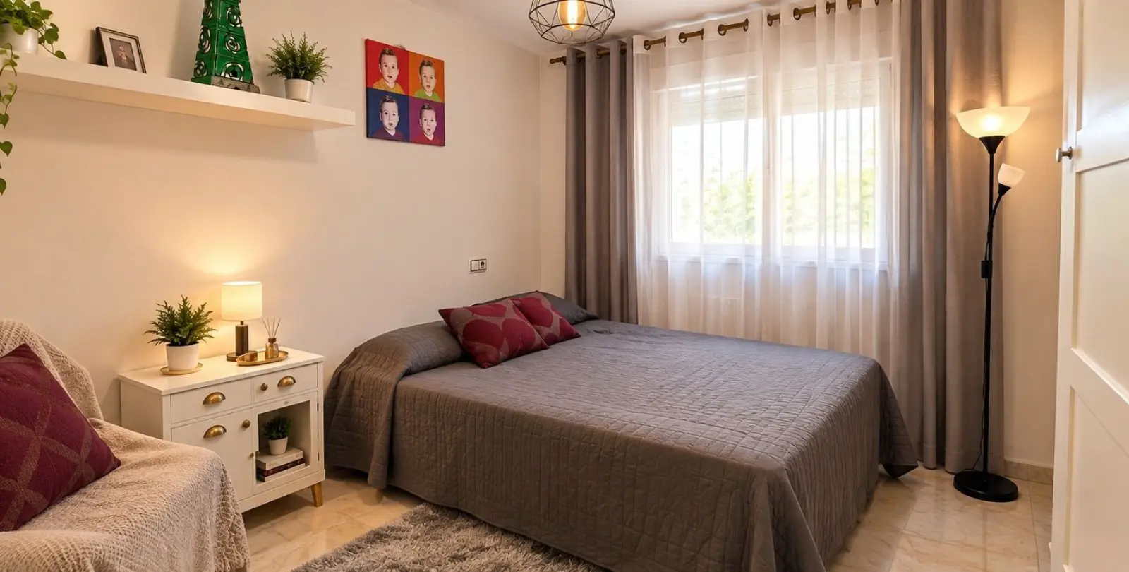 Venta de apartamento en planta media en Estepona 4