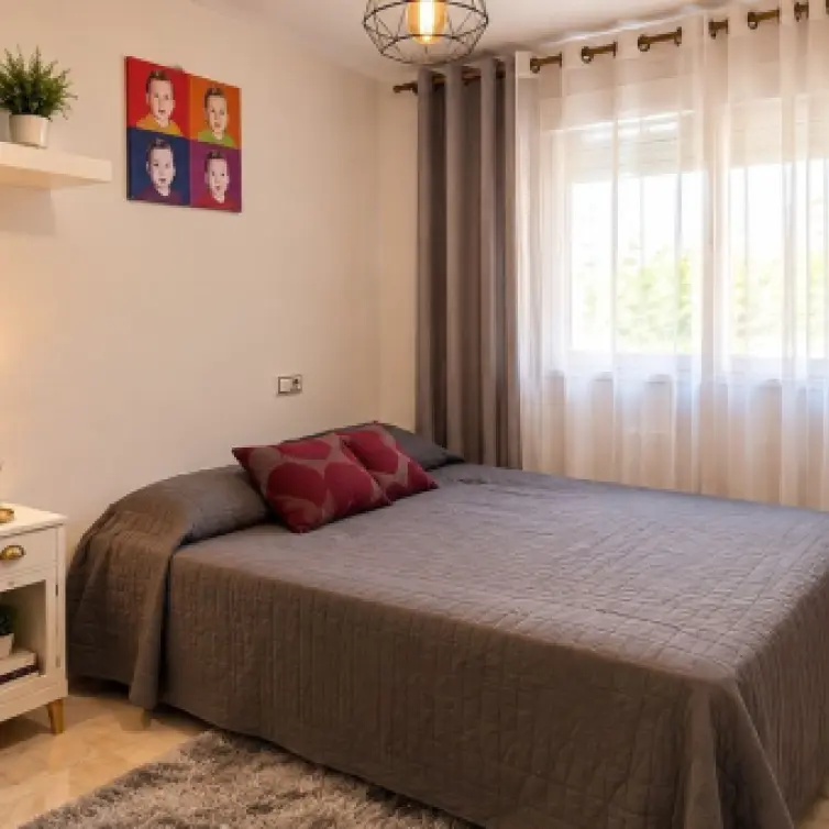 Venta de apartamento en planta media en Estepona