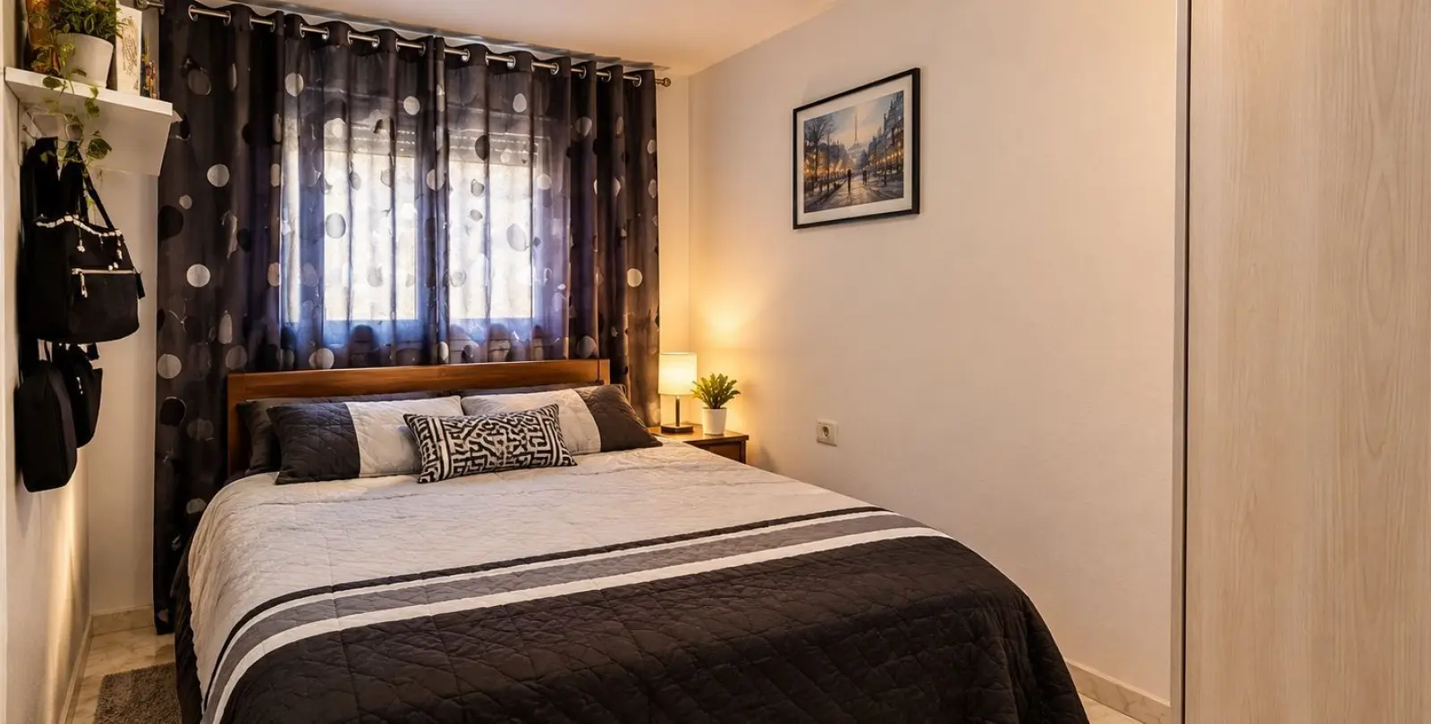 Venta de apartamento en planta media en Estepona 10