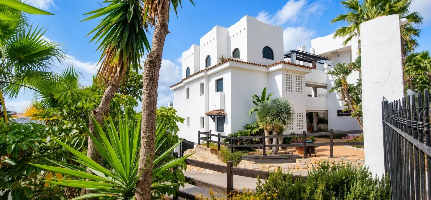 Sale of ground floor apartment in Doña Julia 0