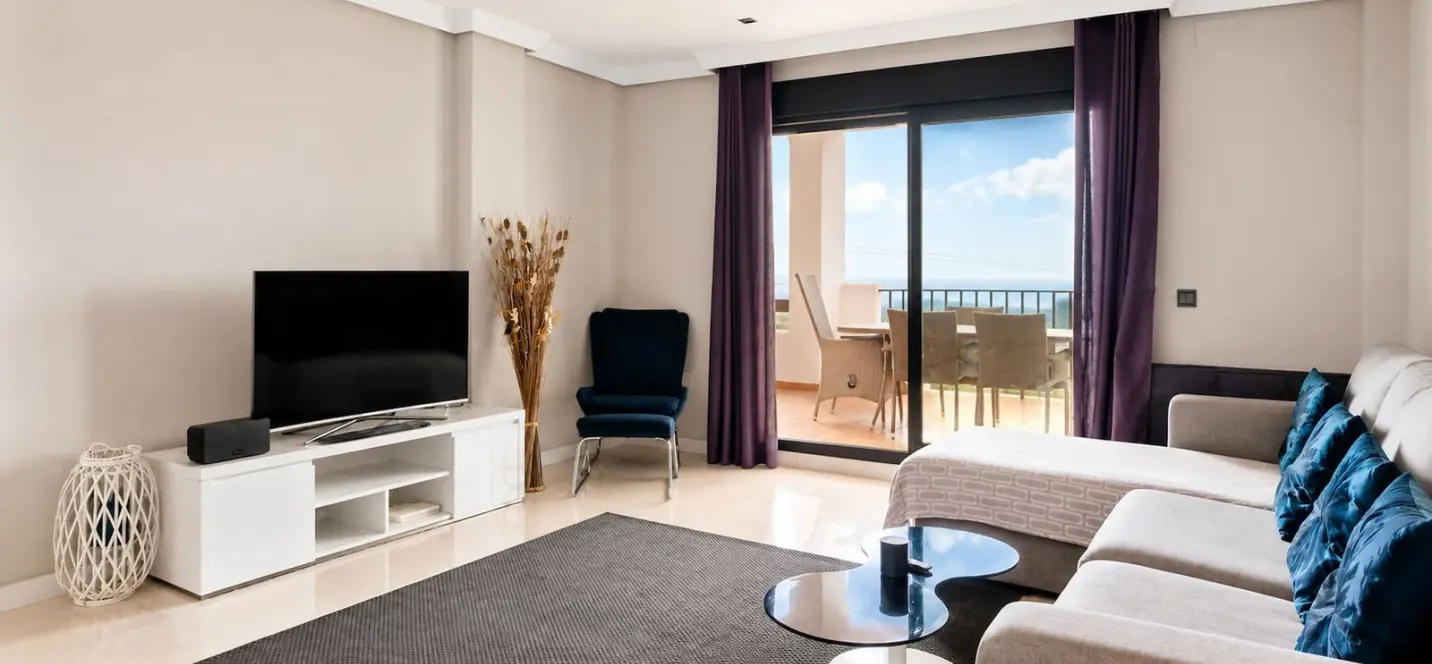 Sale of ground floor apartment in Doña Julia 2
