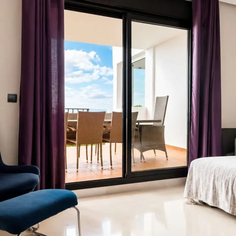 Sale of ground floor apartment in Doña Julia