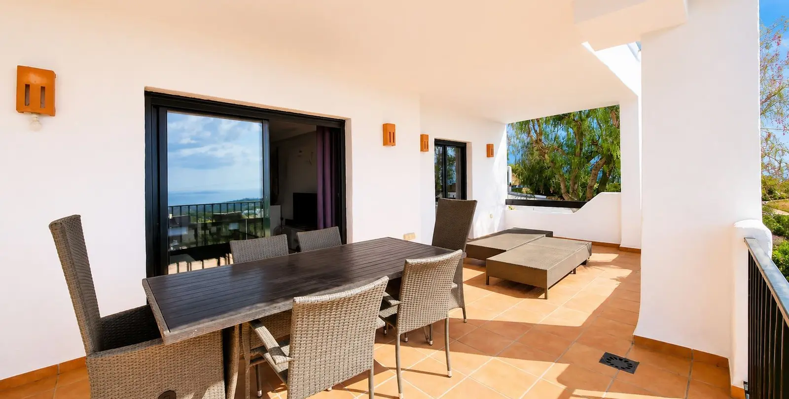 Venta de apartamento en planta baja en Doña Julia 7
