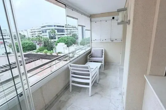 Image 4 thumb