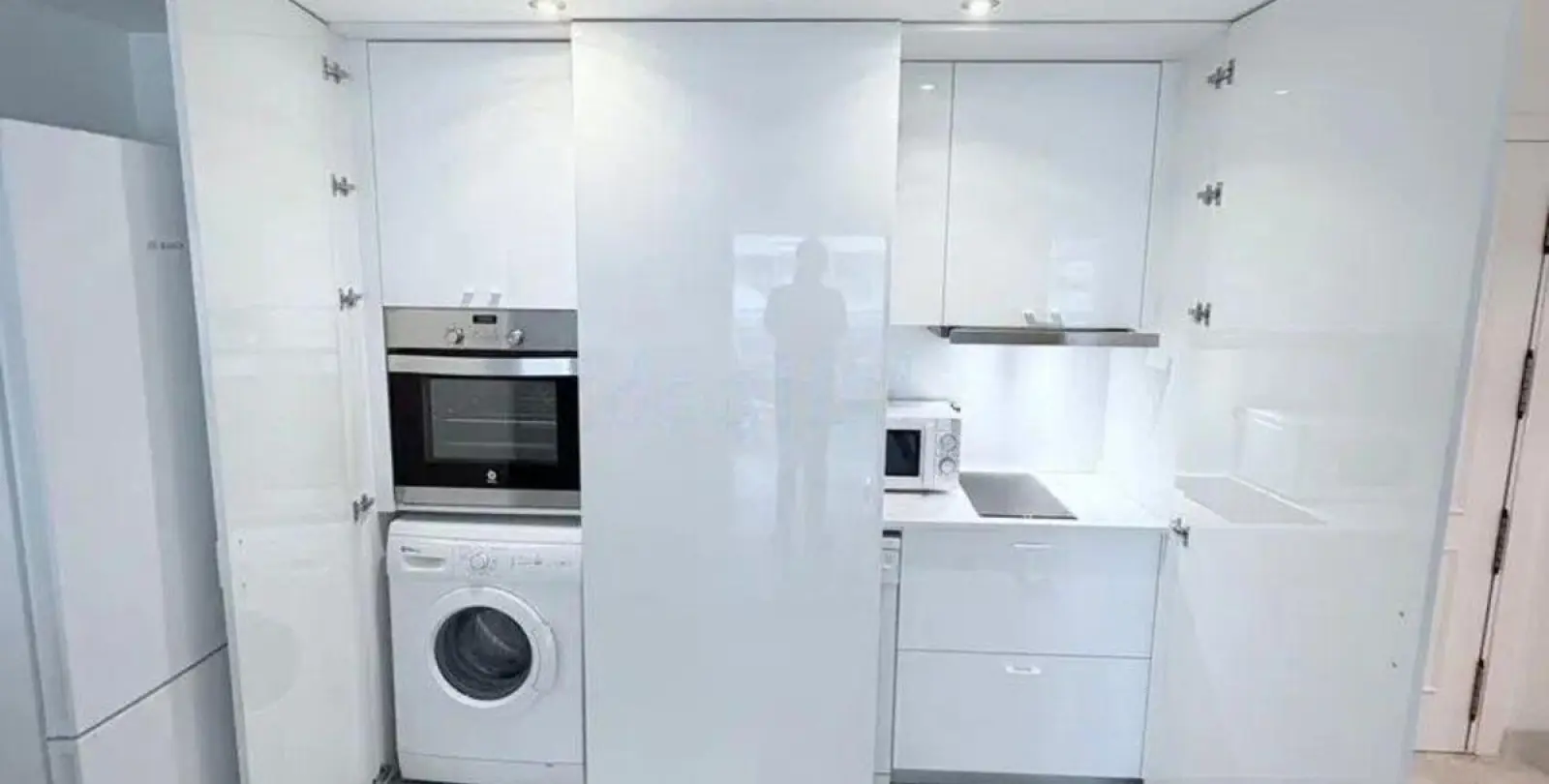 Sale of middle floor apartment in Puerto Banús 7