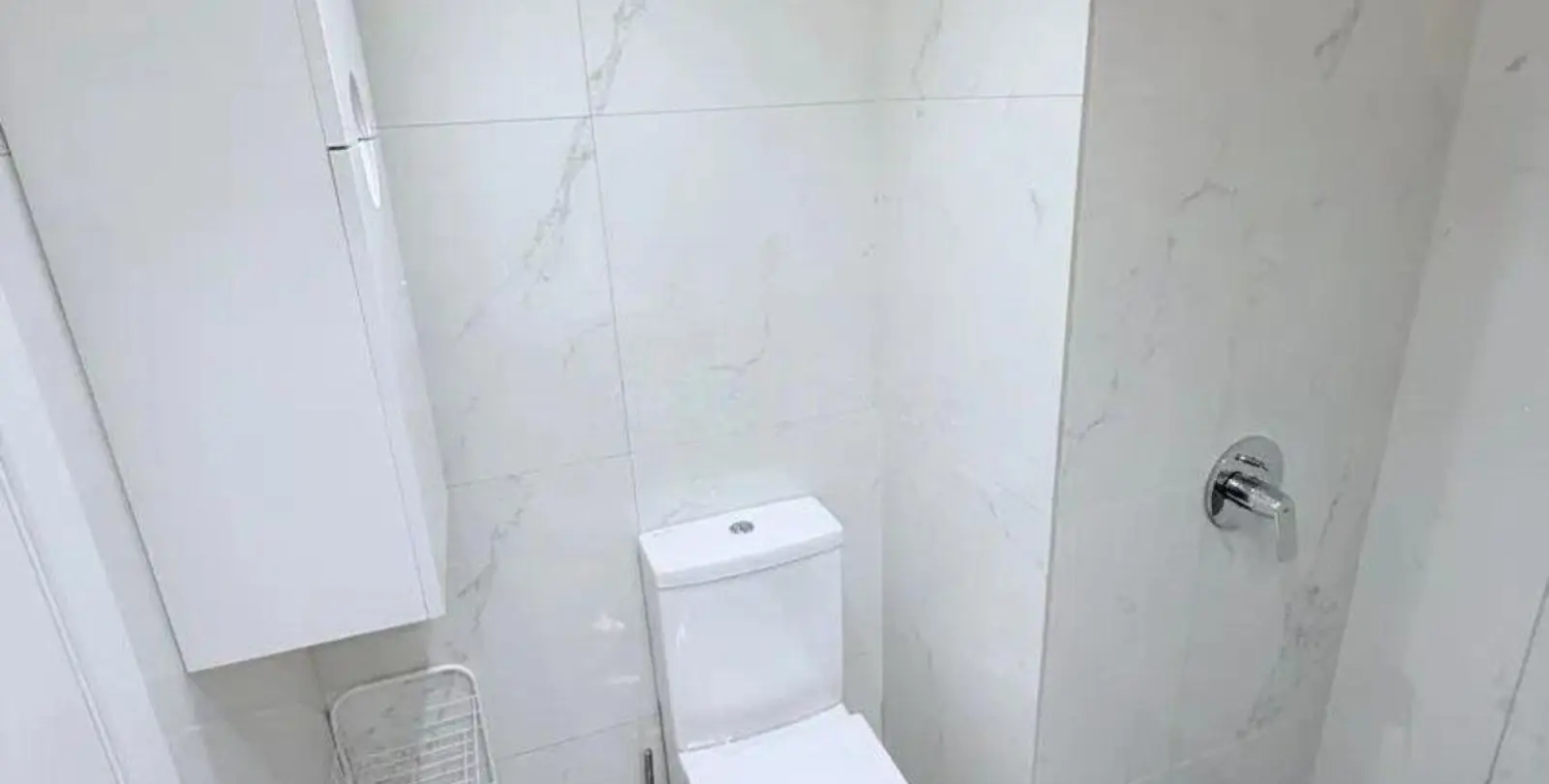 Sale of middle floor apartment in Puerto Banús 15