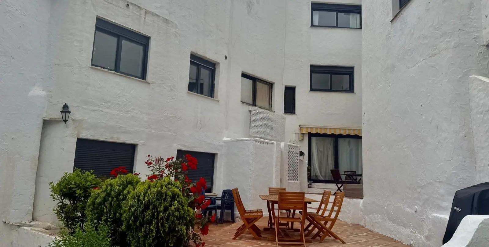 Sale of ground floor apartment in The Golden Mile 2