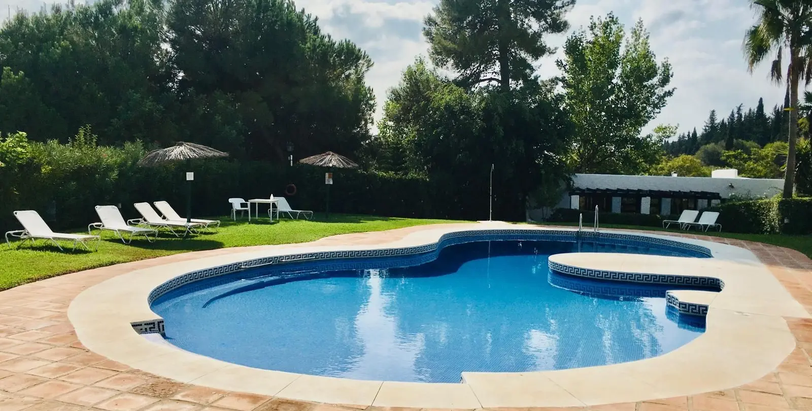 Sale of ground floor apartment in The Golden Mile 20