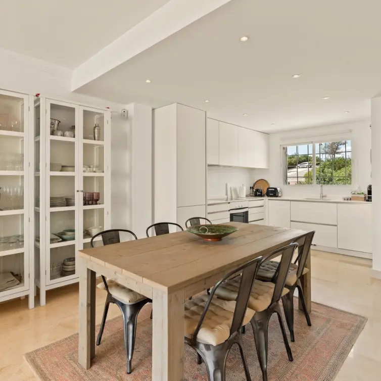 Sale of townhouse in El Paraiso