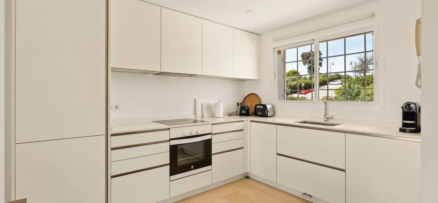 Sale of townhouse in El Paraiso 4