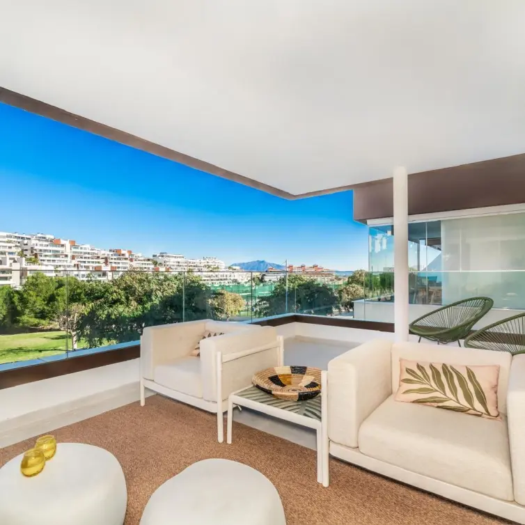 Sale of ground floor apartment in Estepona