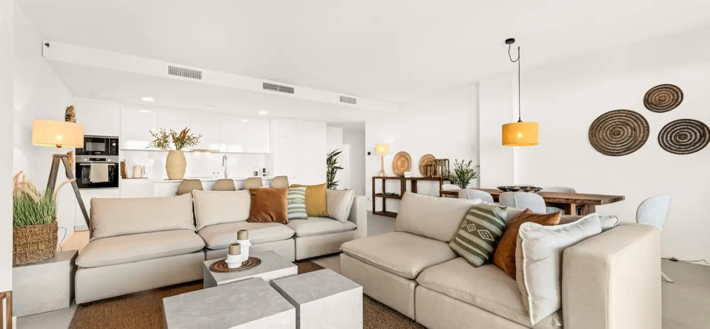 Sale of ground floor apartment in Estepona 1