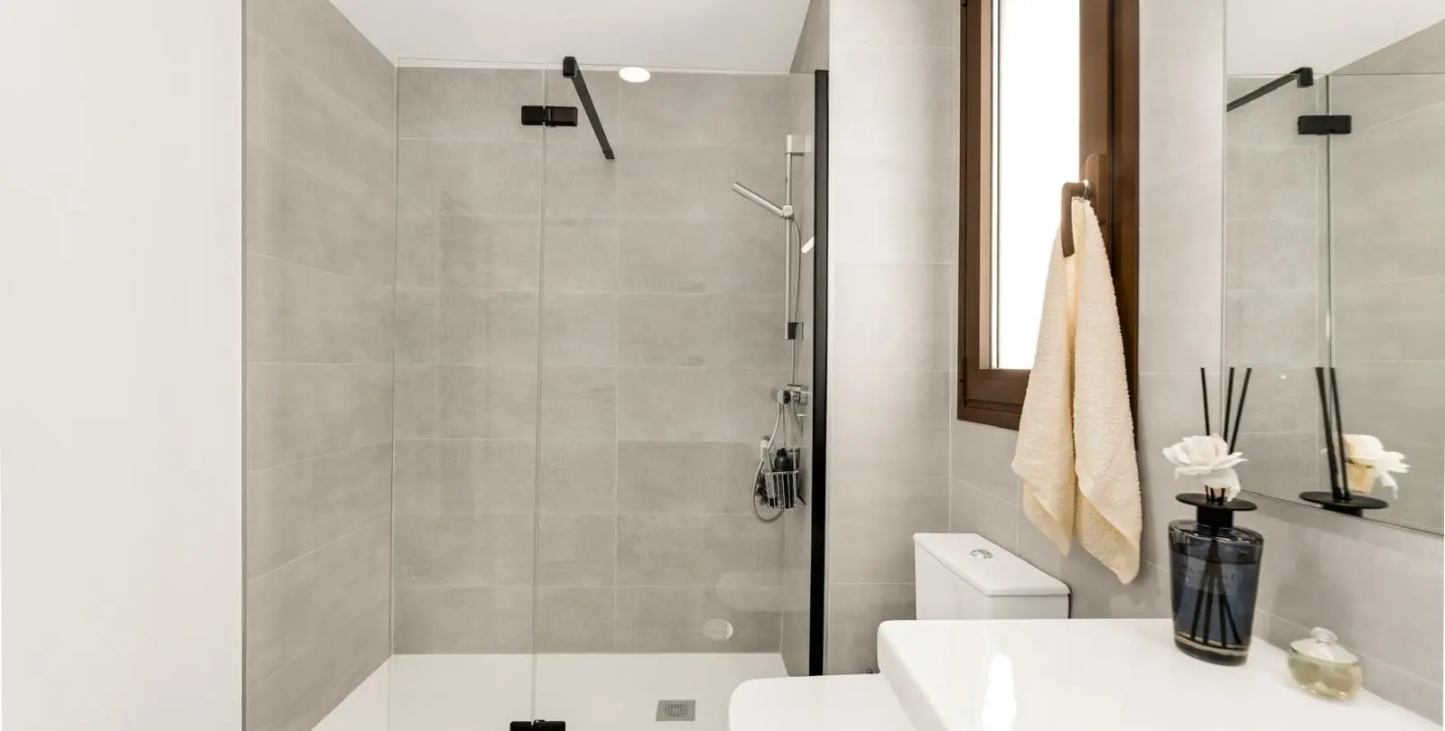 Sale of ground floor apartment in Estepona 10