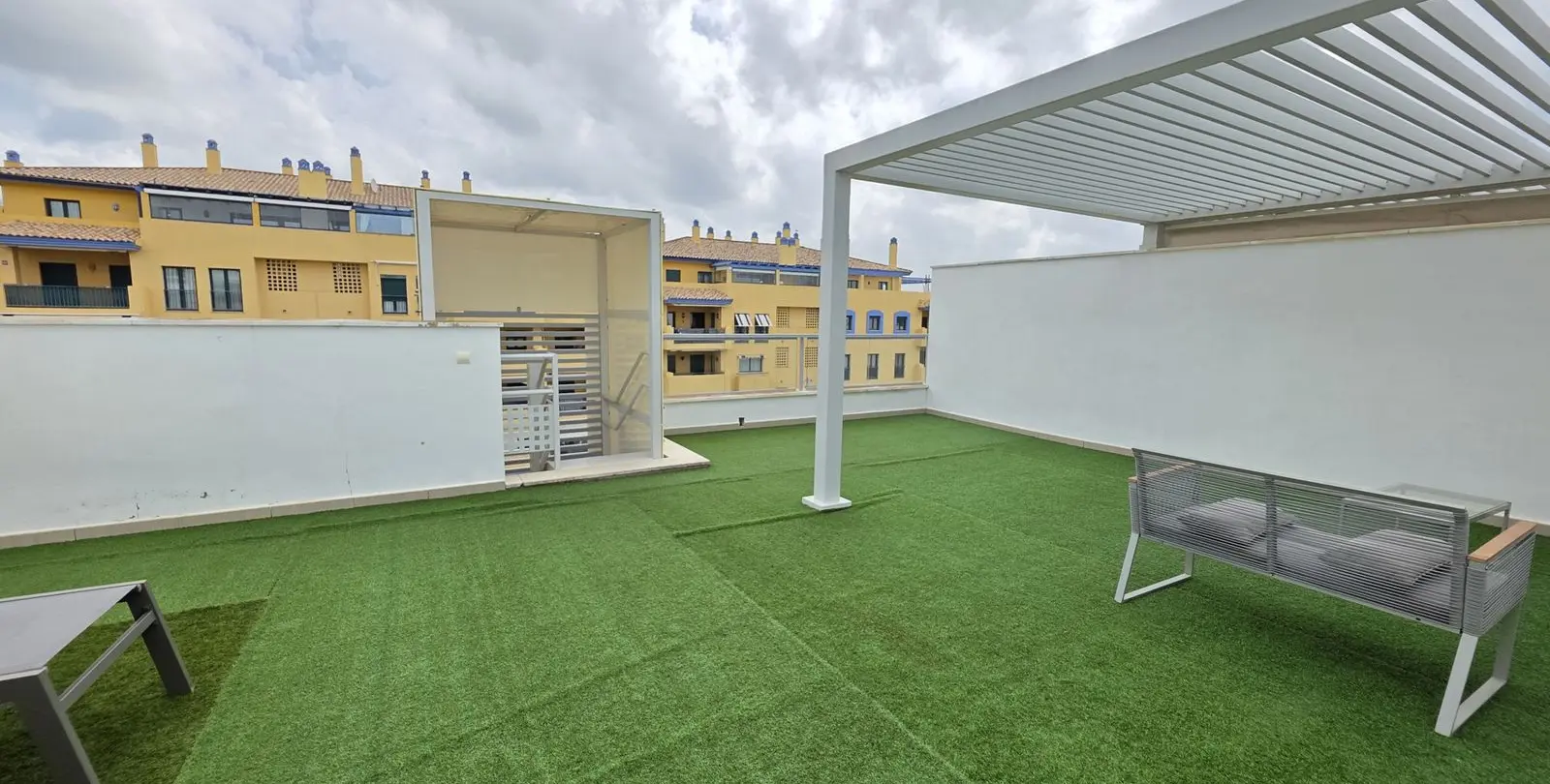 Sale of penthouse duplex in San Pedro de Alcántara 28