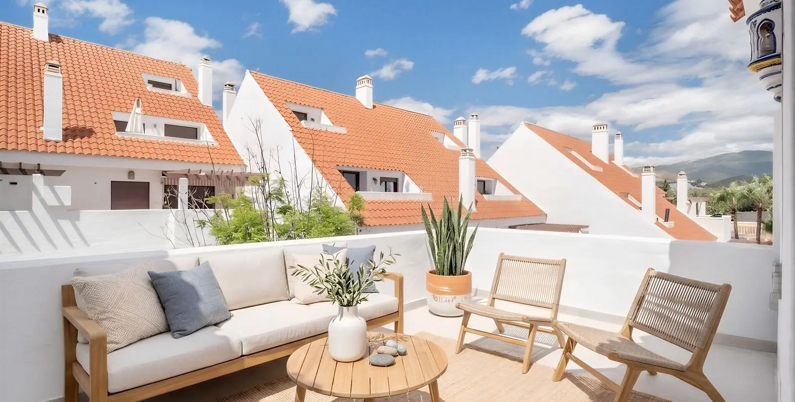 Venta de ático dúplex en Nueva Andalucía 1