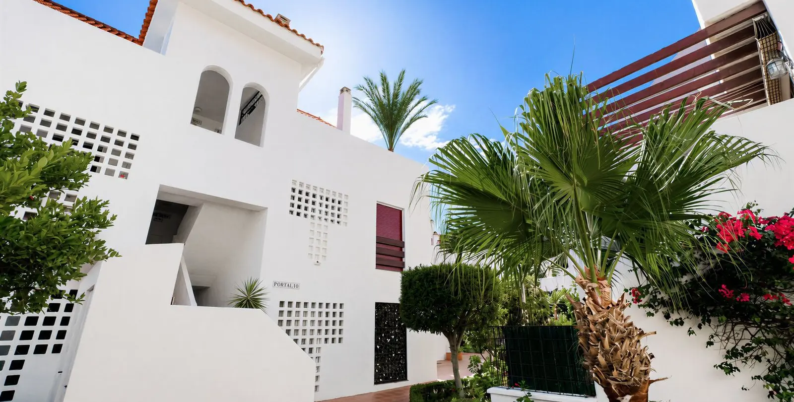 Venta de ático dúplex en Nueva Andalucía 7
