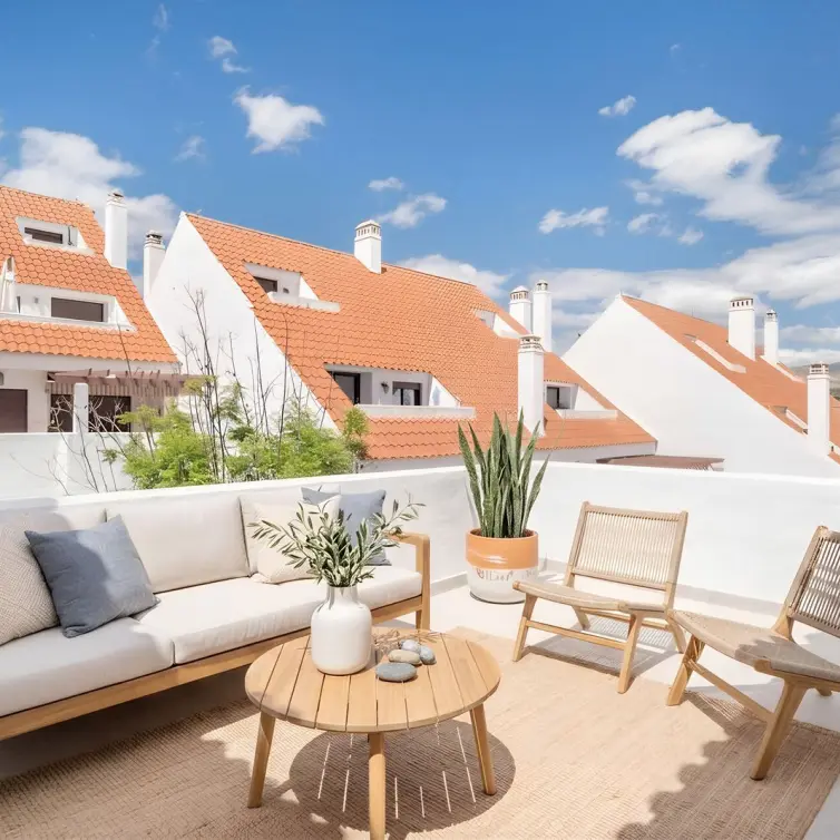 Sale of penthouse duplex in Nueva Andalucía