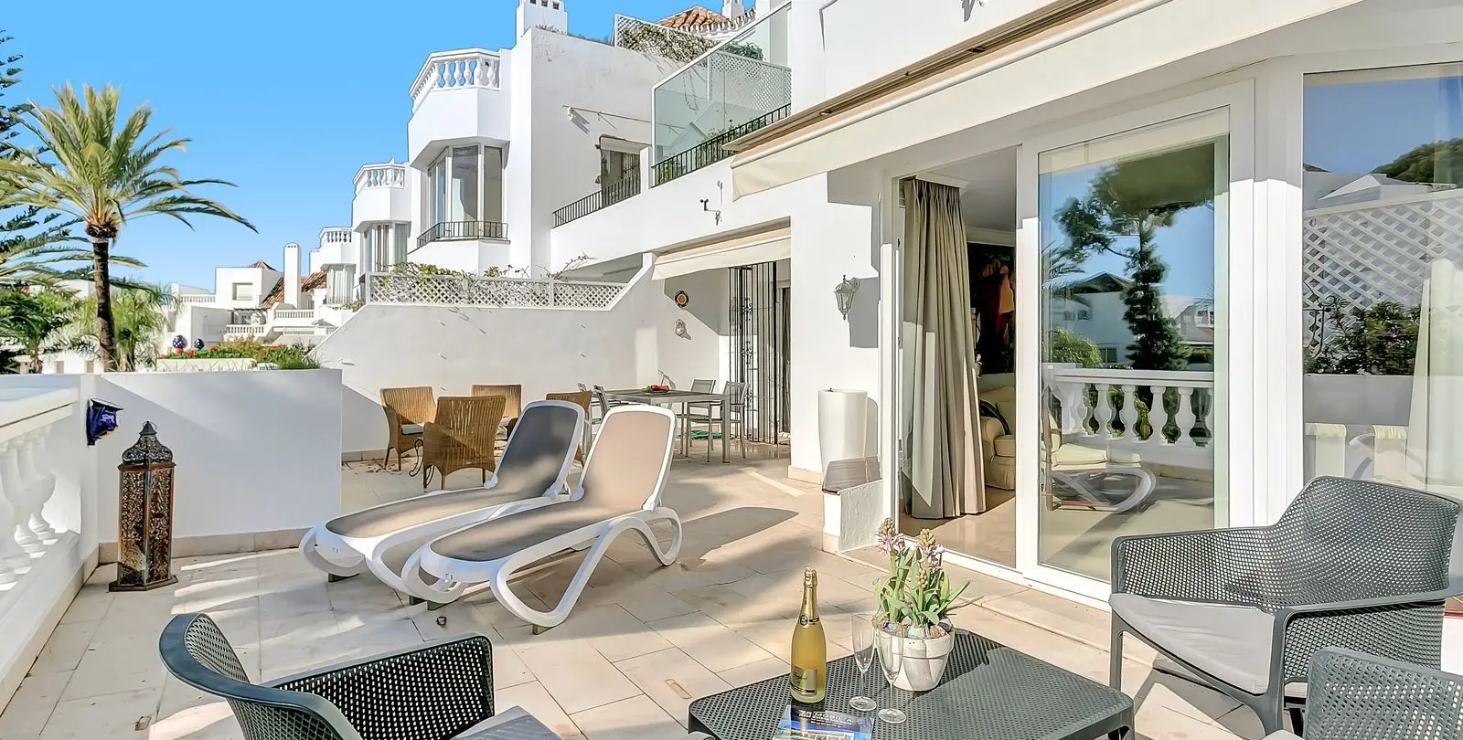 Venta de apartamento en planta media en Elviria 1