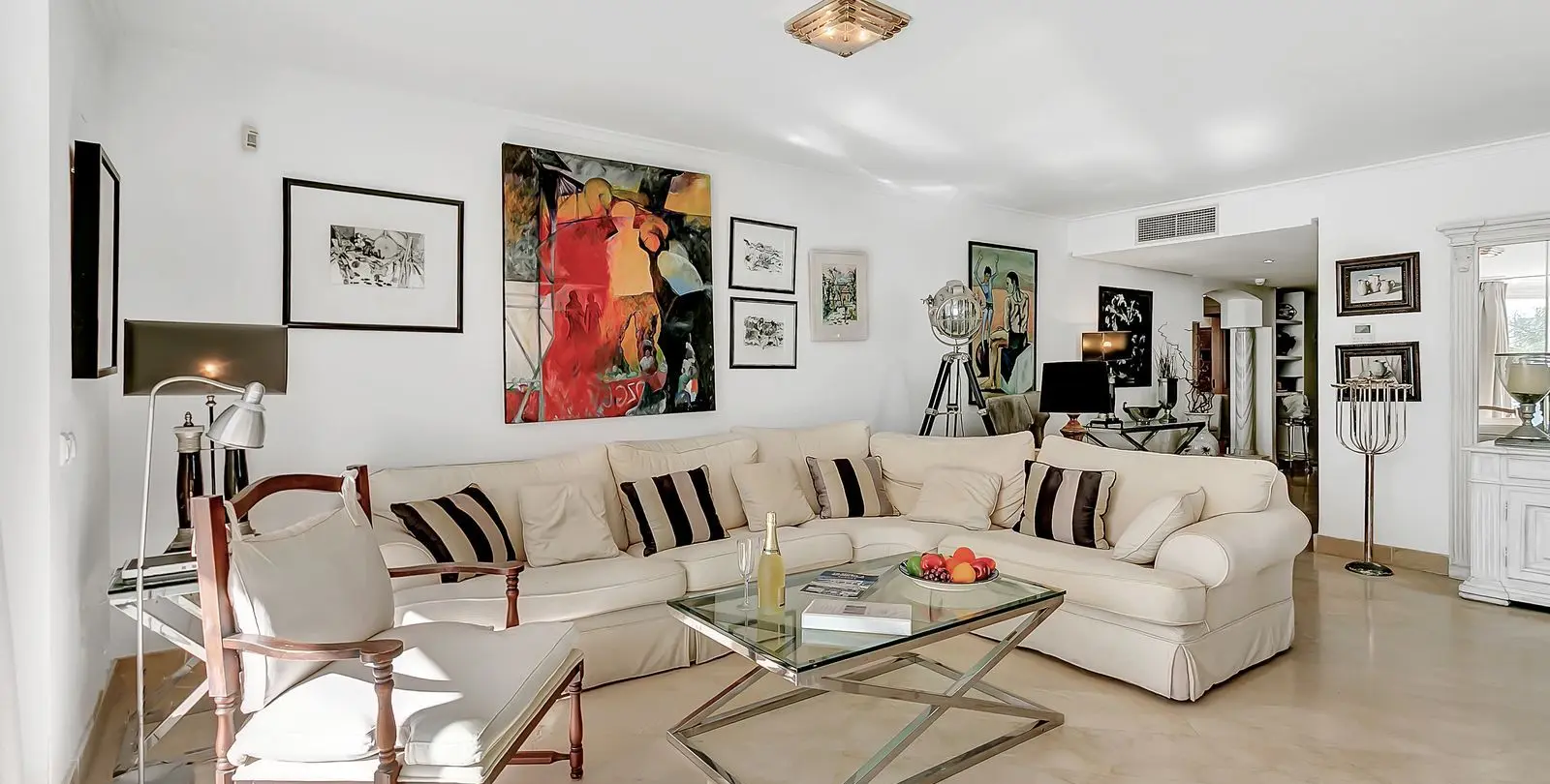 Venta de apartamento en planta media en Elviria 3