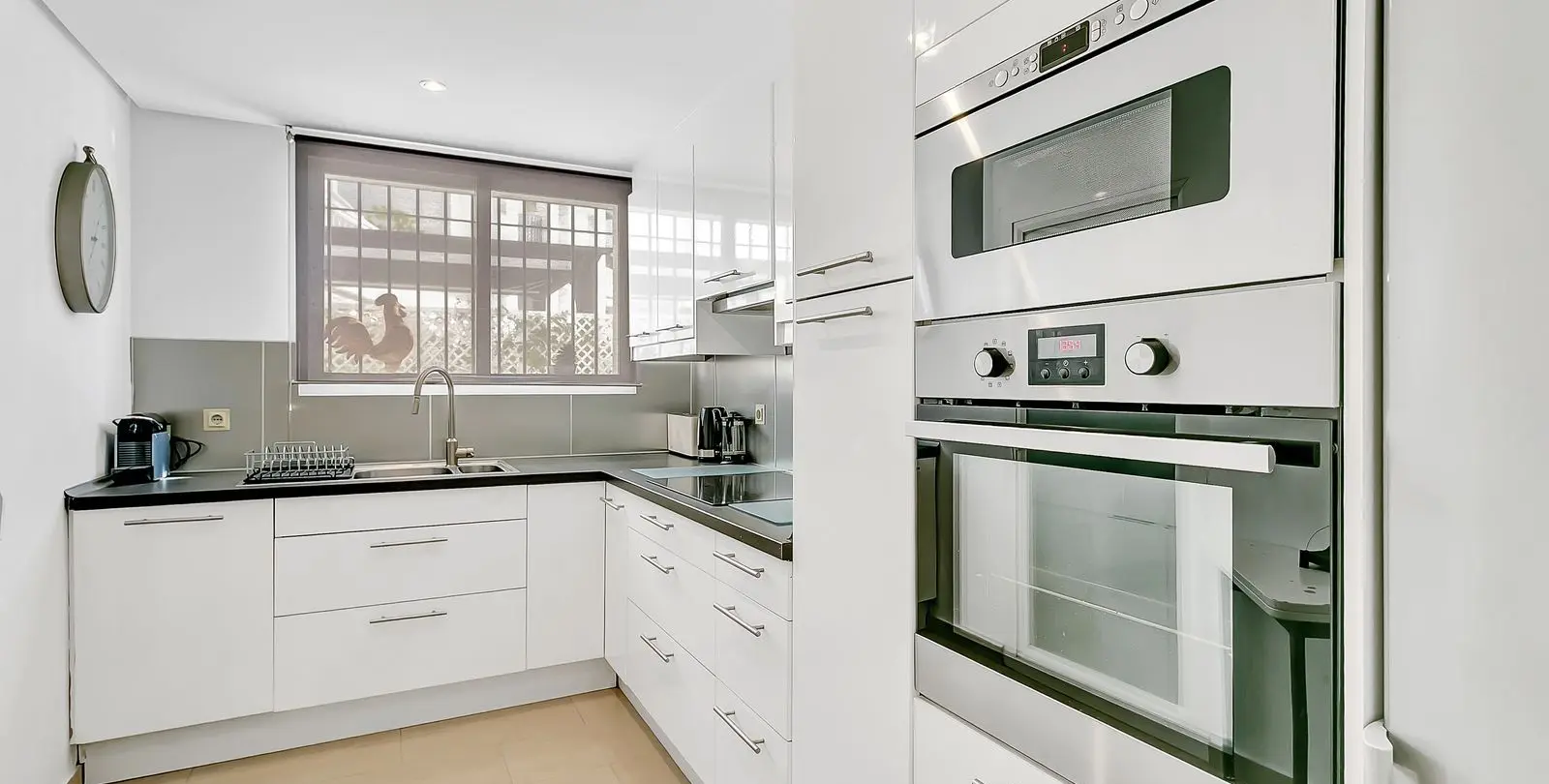 Venta de apartamento en planta media en Elviria 9