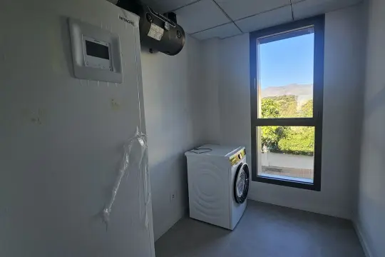 Image 8 thumb