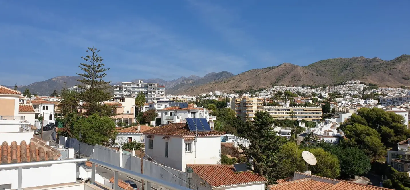 Venta de casa pareada en Nerja 1