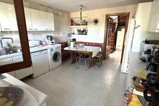 Image 2 thumb