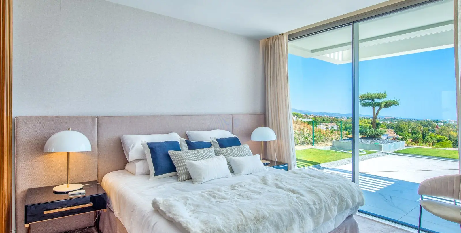 Venta de apartamento en planta baja en El Paraiso 22