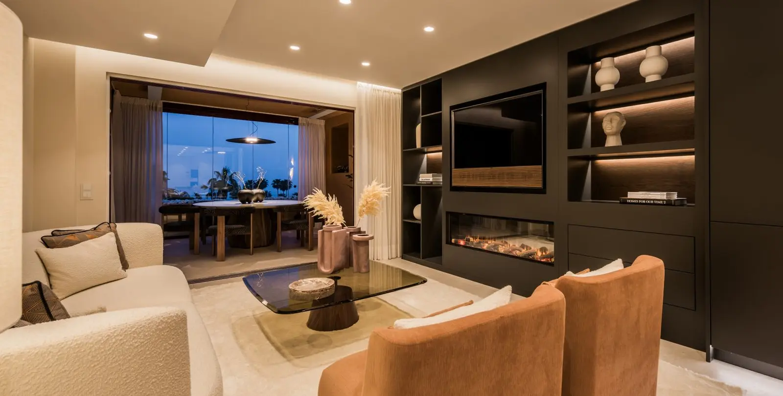 Venta de apartamento en planta media en Estepona 19