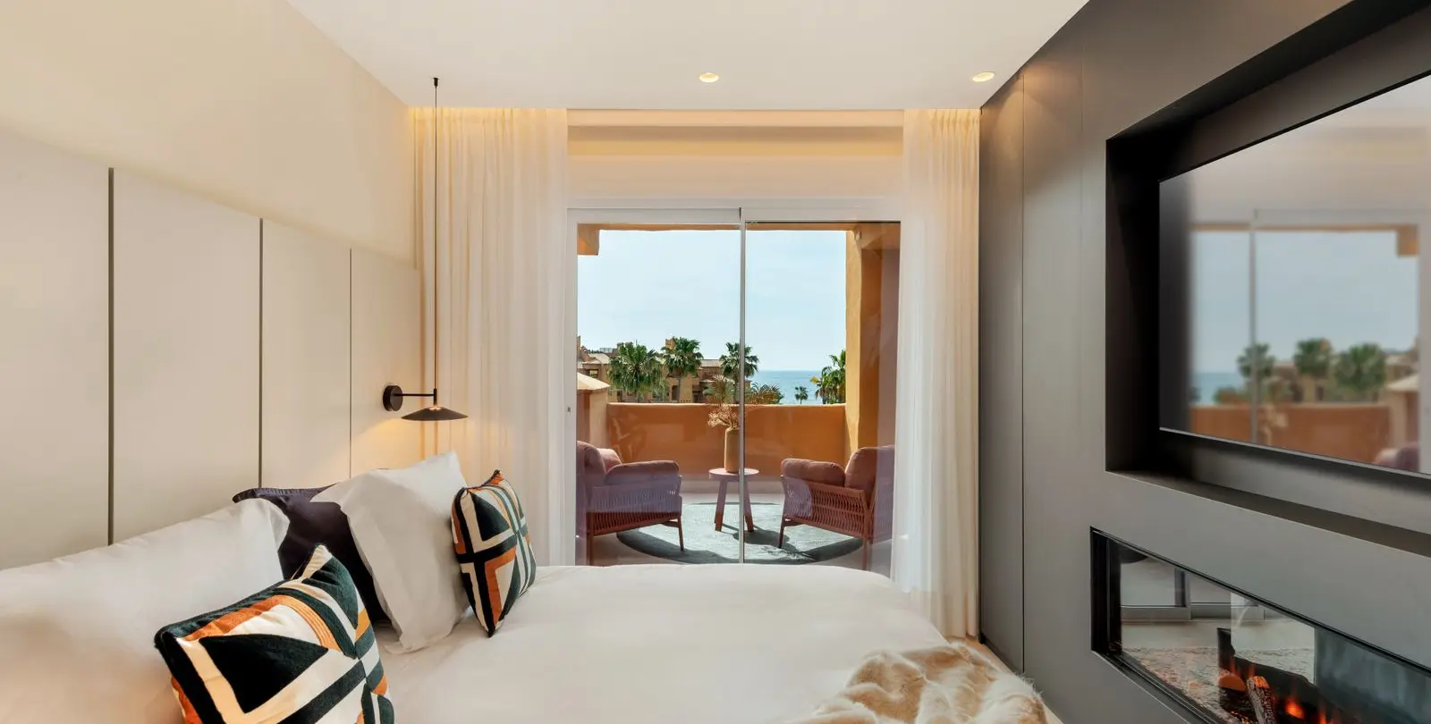 Venta de apartamento en planta media en Estepona 29