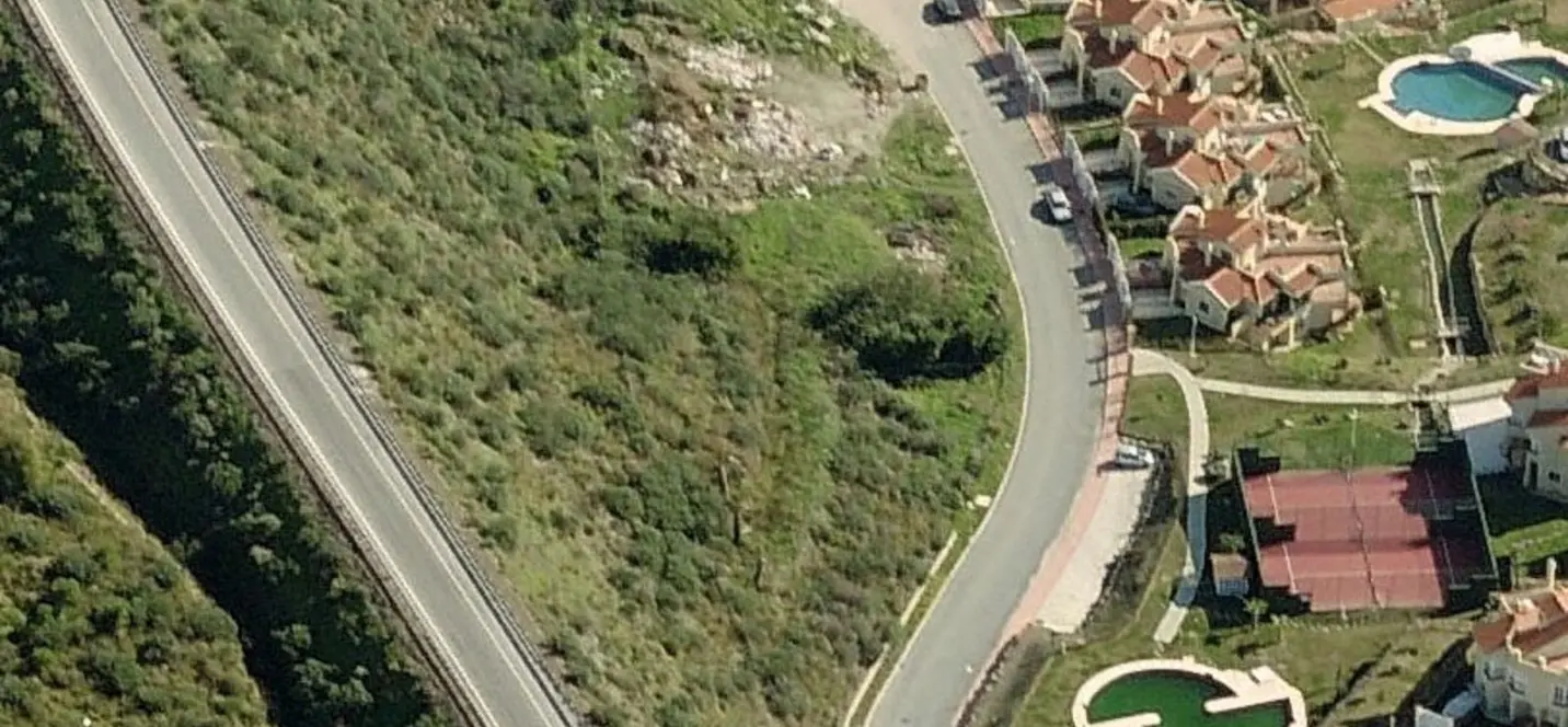 Venta de parcela residencial en Riviera del Sol 0