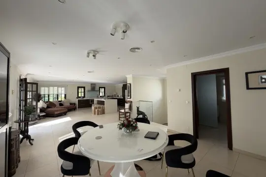 Image 4 thumb