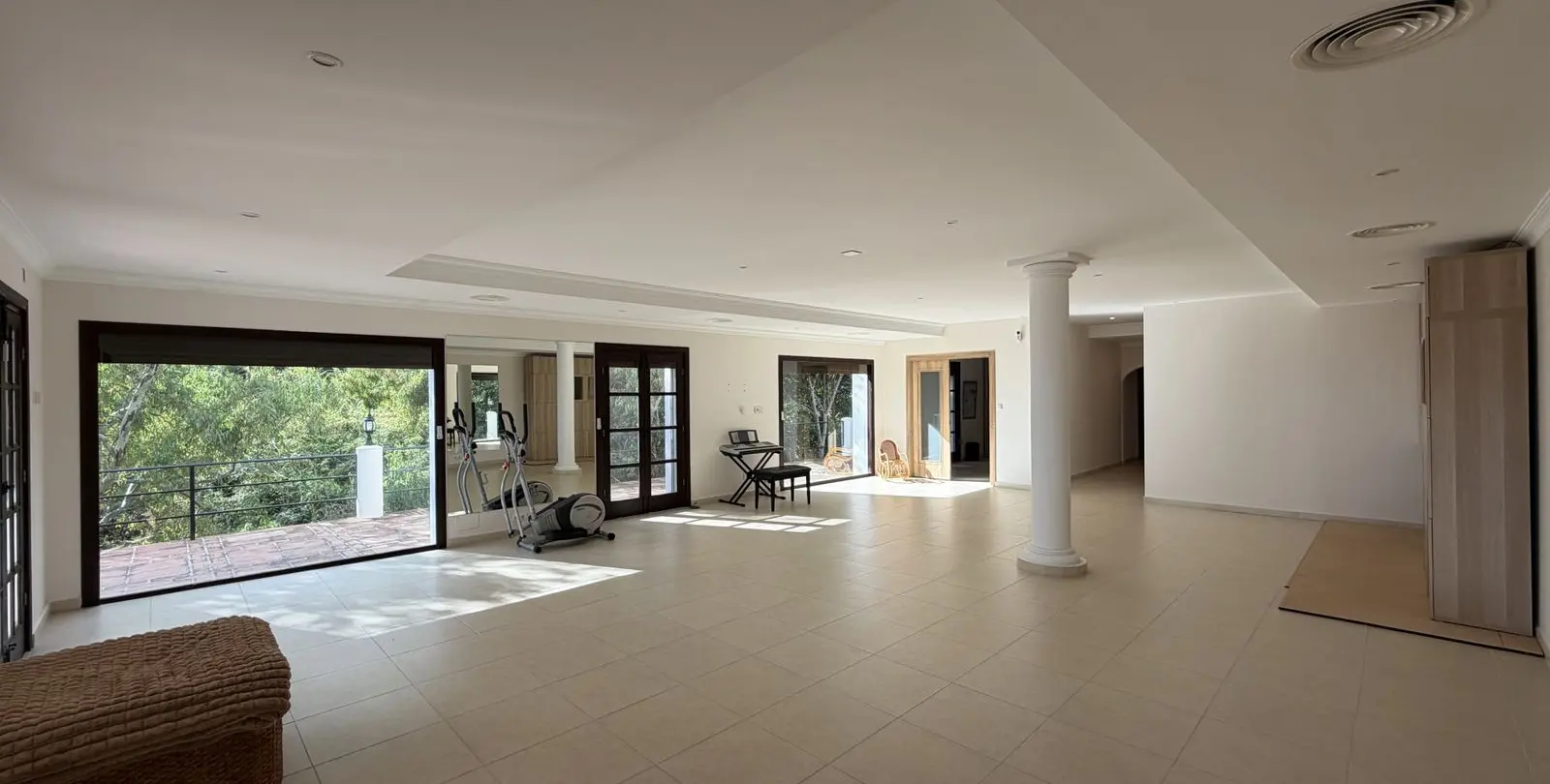 Sale of detached villa in Mijas Costa 10