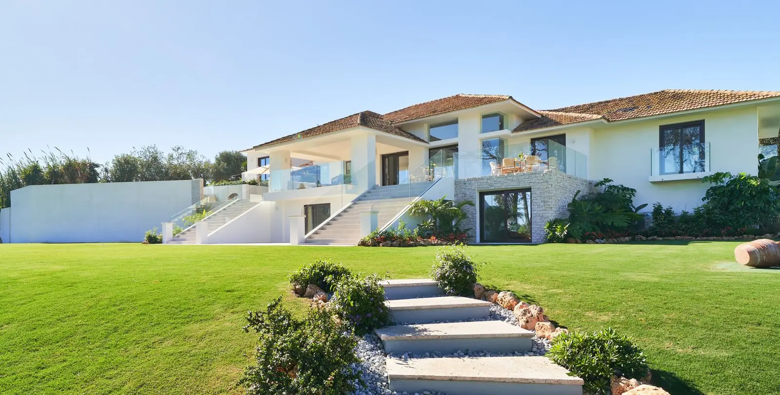 Venta de villa independiente en San Pedro de Alcántara 11
