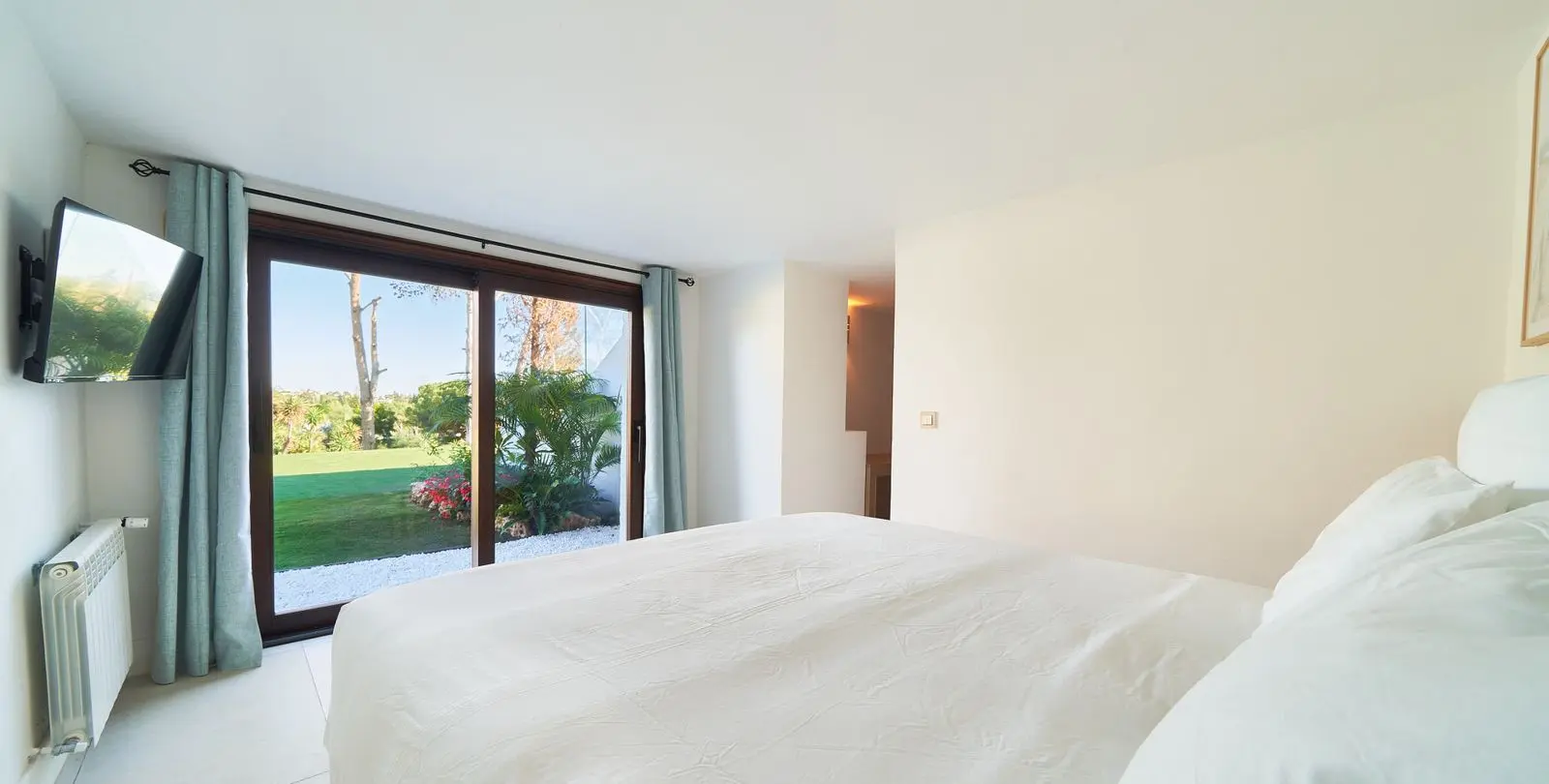 Venta de villa independiente en San Pedro de Alcántara 36