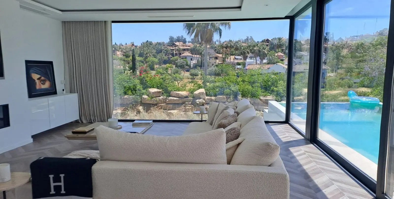 Краткосрочная аренда  отдельно стоящей виллы в Estepona 8
