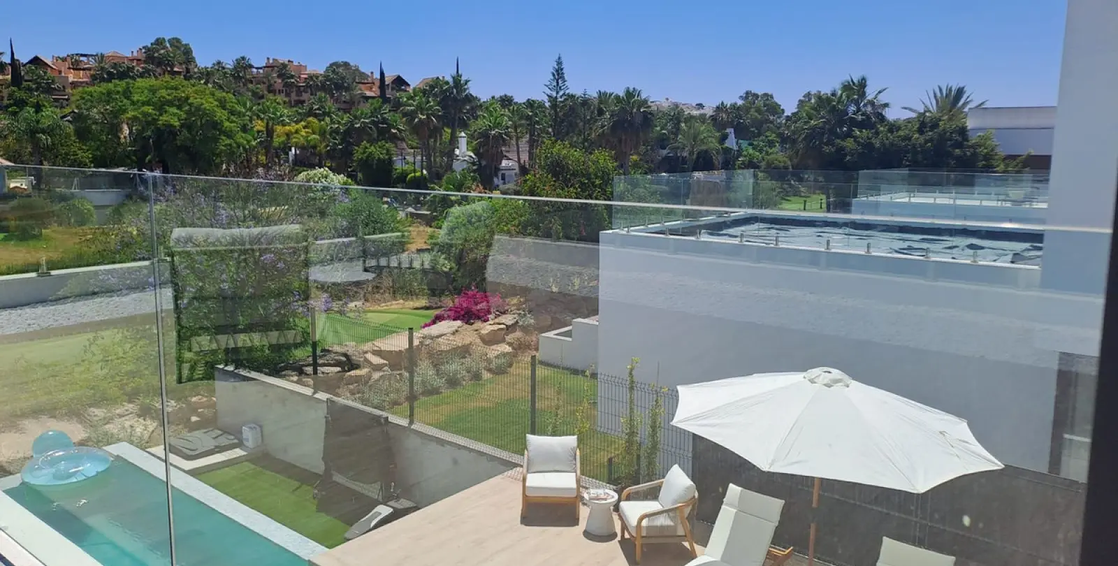 Краткосрочная аренда  отдельно стоящей виллы в Estepona 24