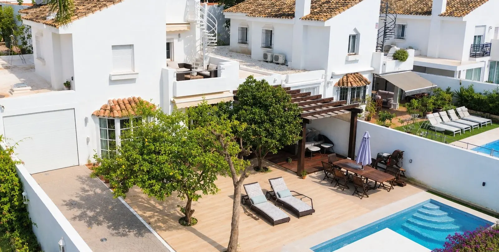 Sale of detached villa in Atalaya 1