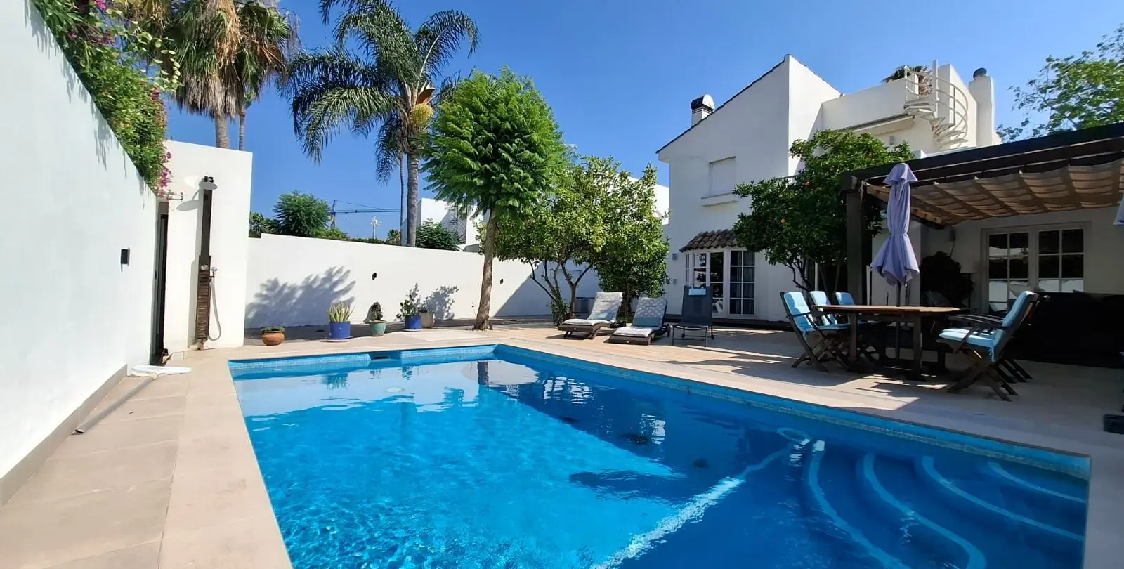 Sale of detached villa in Atalaya 2