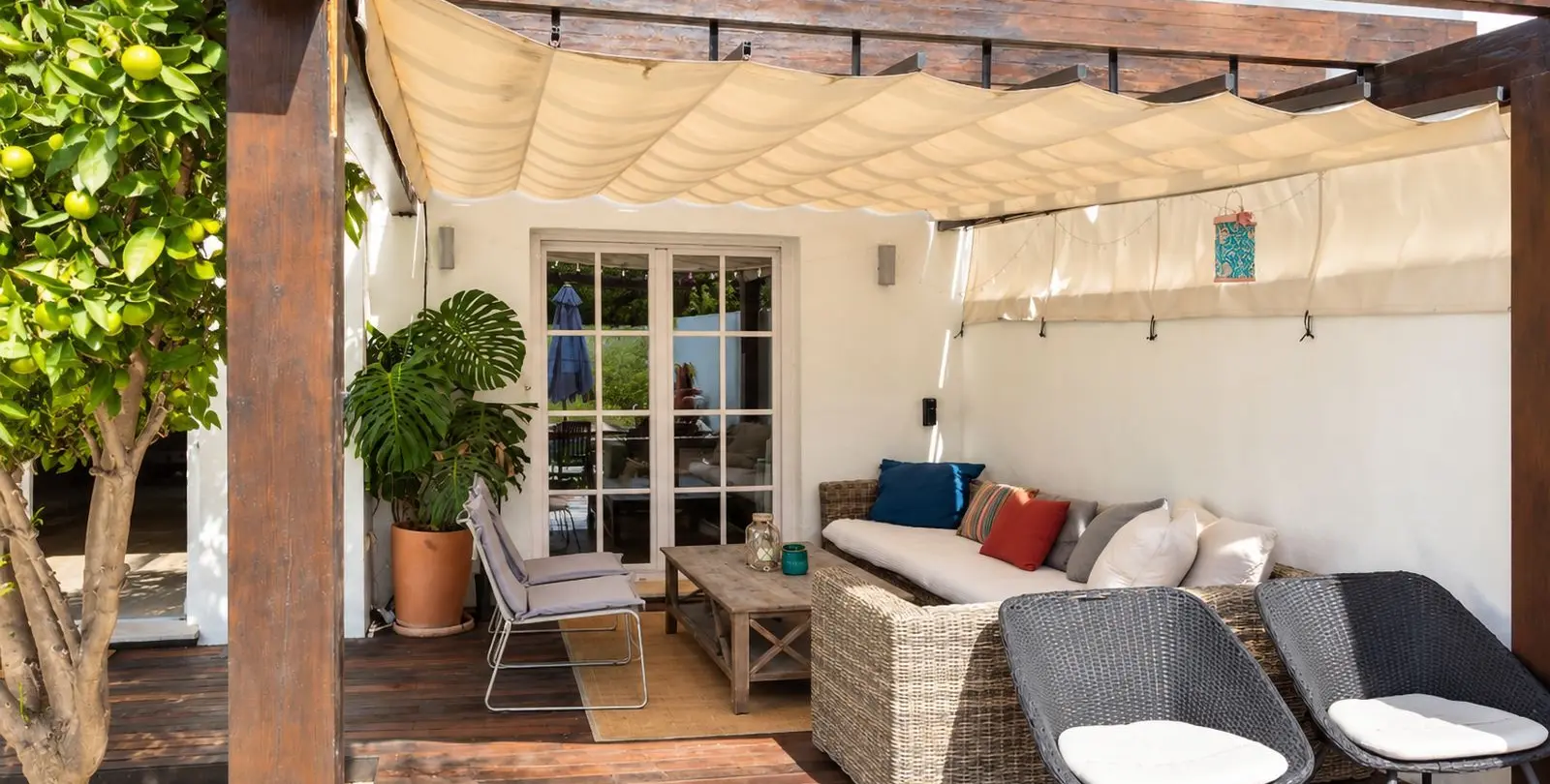 Sale of detached villa in Atalaya 9